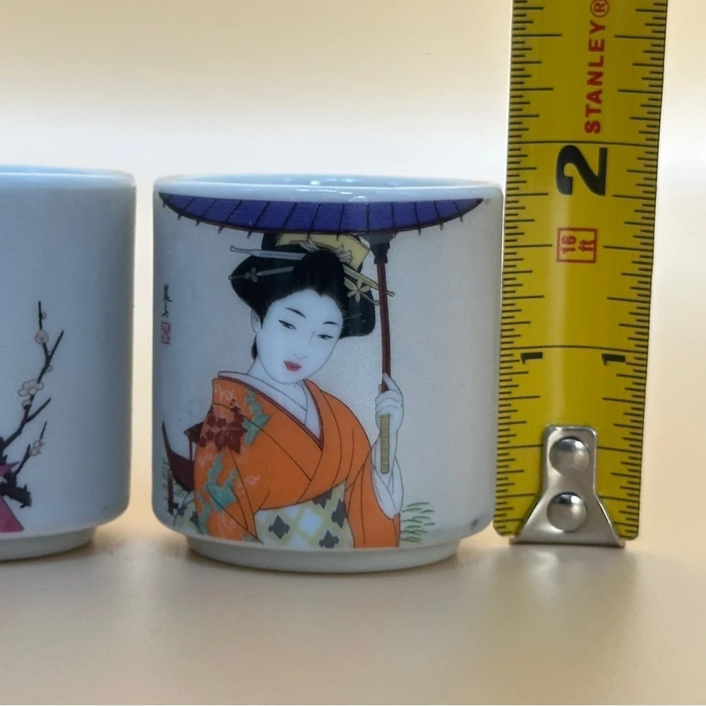 Japanese Geisha Woman In Kimono Sake Tea Cup Set of 4 - Picture 8 of 10